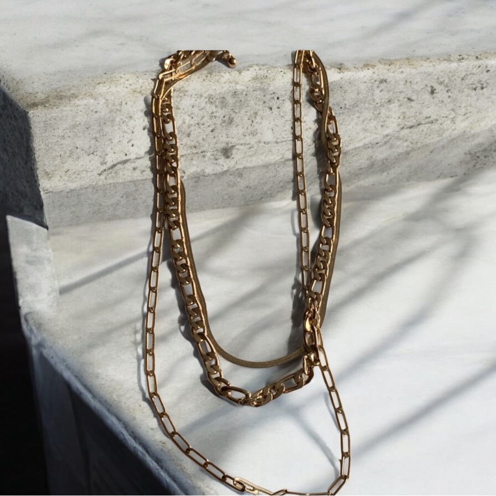 Elegant Gold Tone Chain Necklace
